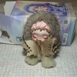 Skullpanda L’impressionnisme Series Figure Teakwood with Box, Bag & Card